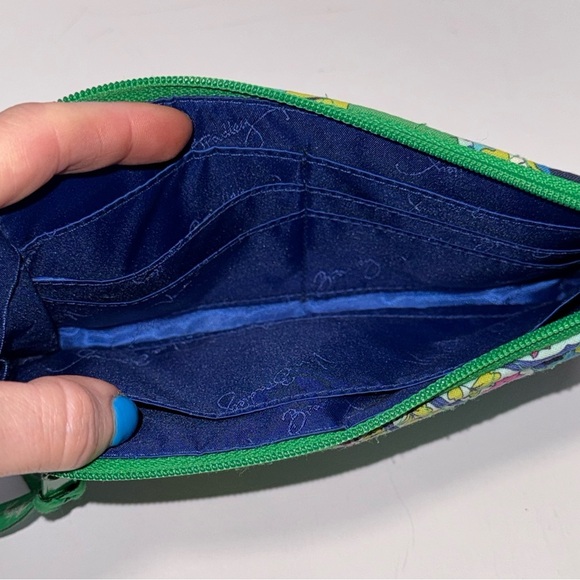 Vera Bradley green quilted wallet - Picture 7 of 8